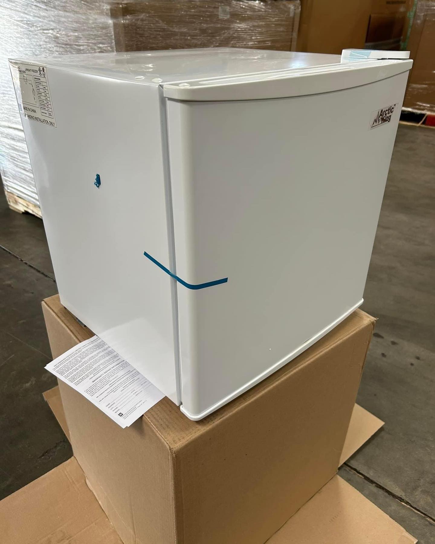 Small Refrigerators pallet wholesale